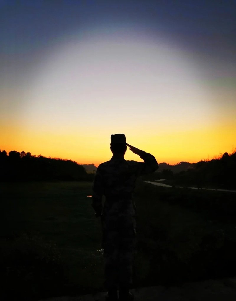 ảnh bộ đội buồn 30