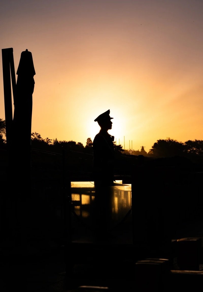 ảnh bộ đội buồn 36