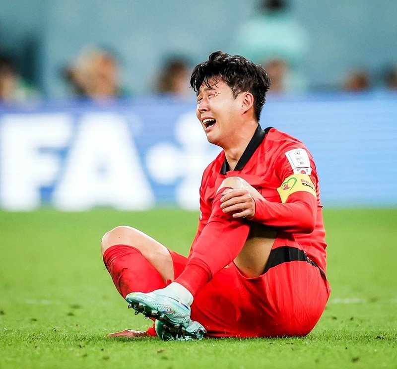 ảnh bóng đá buồn 24