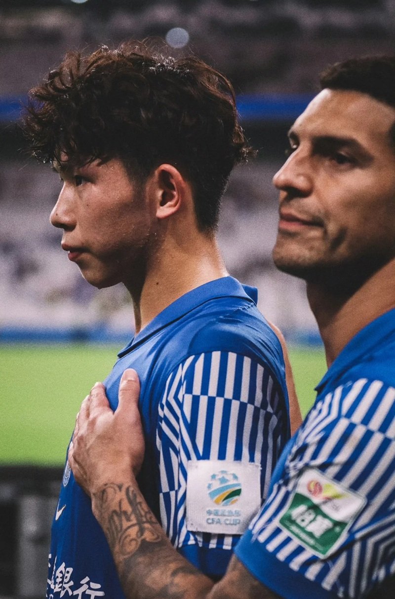 ảnh bóng đá buồn 7