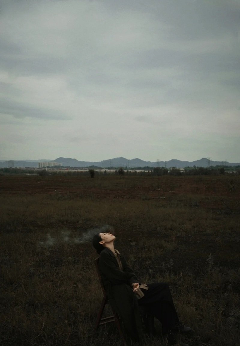 ảnh buồn kẻ cô độc 23