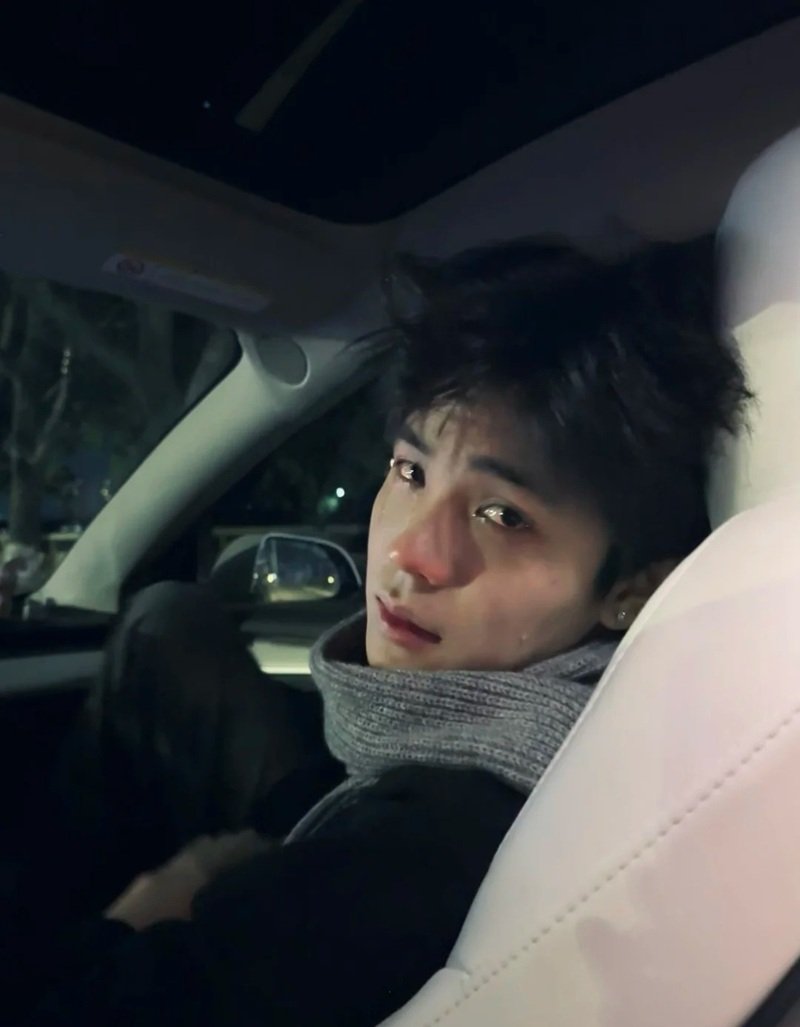 ảnh buồn khóc nam 23