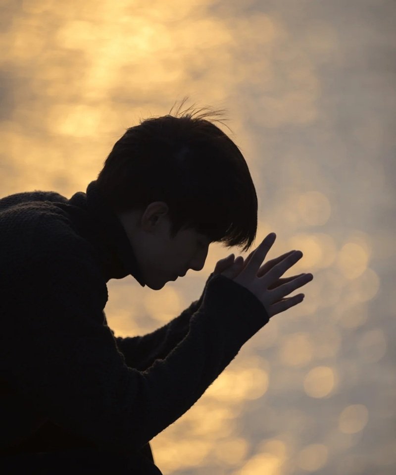 ảnh buồn nam chất 34