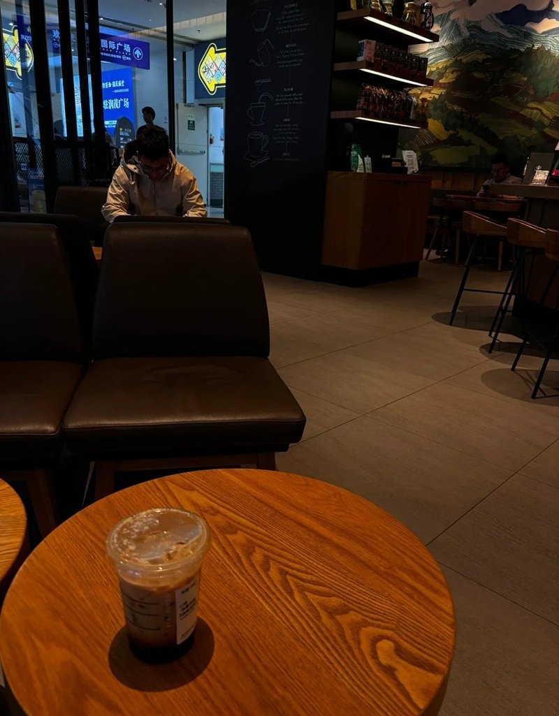 ảnh cafe tối buồn 11