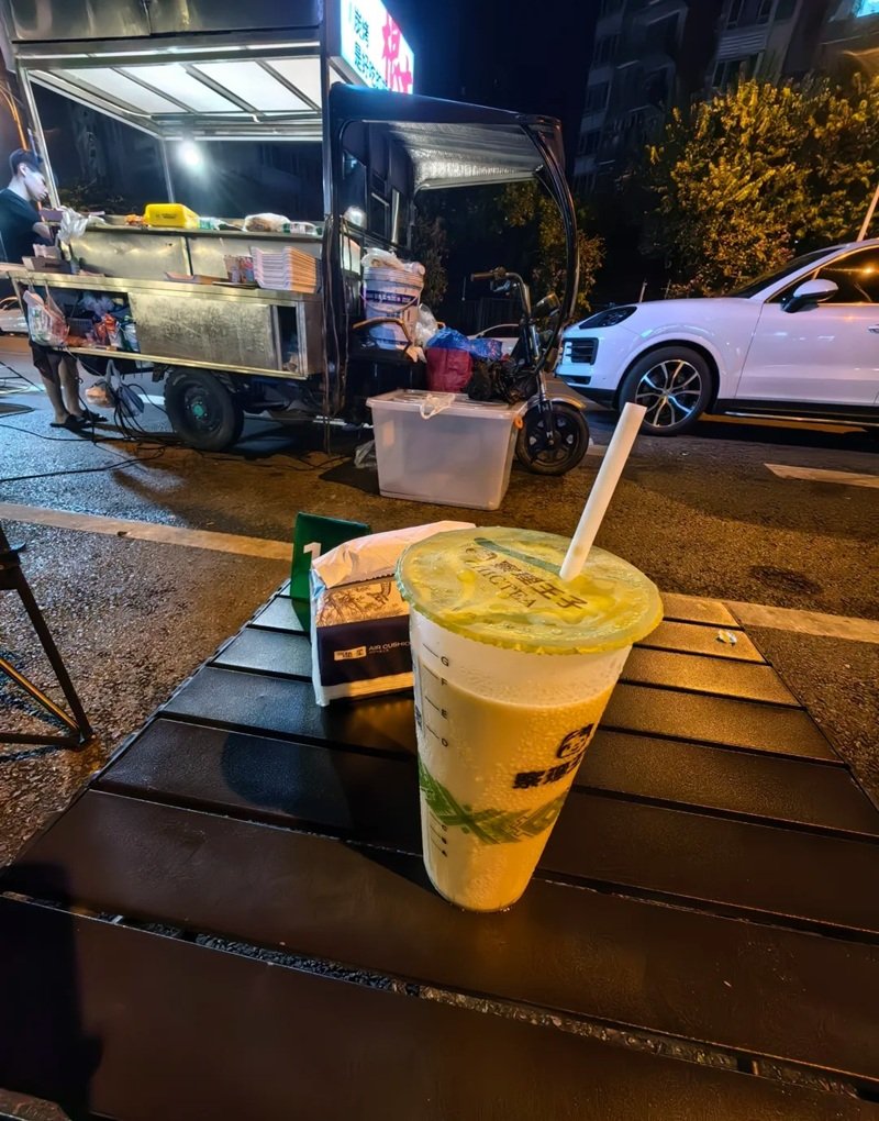 ảnh cafe tối buồn 8