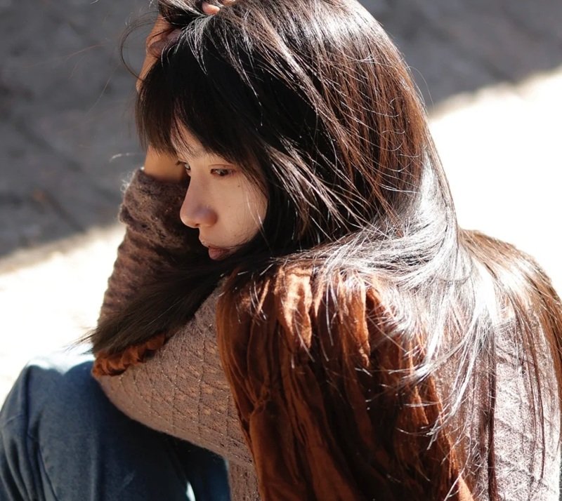 ảnh cô đơn, buồn con gái 31