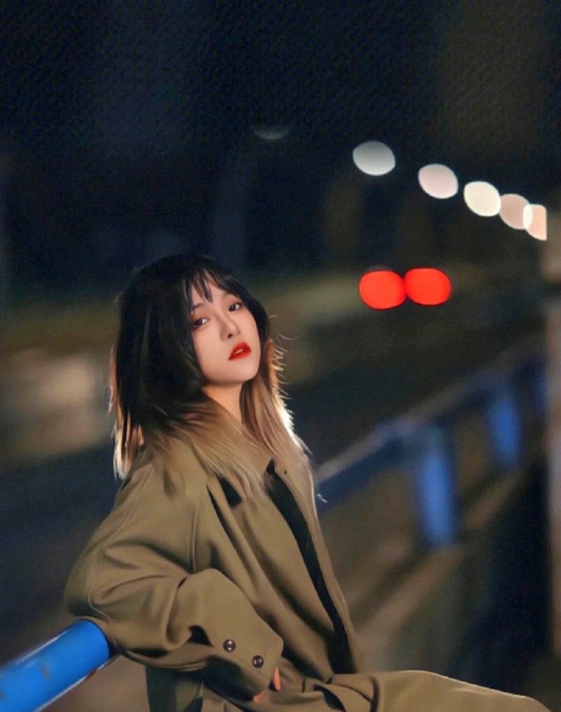 ảnh cô đơn, buồn con gái 34