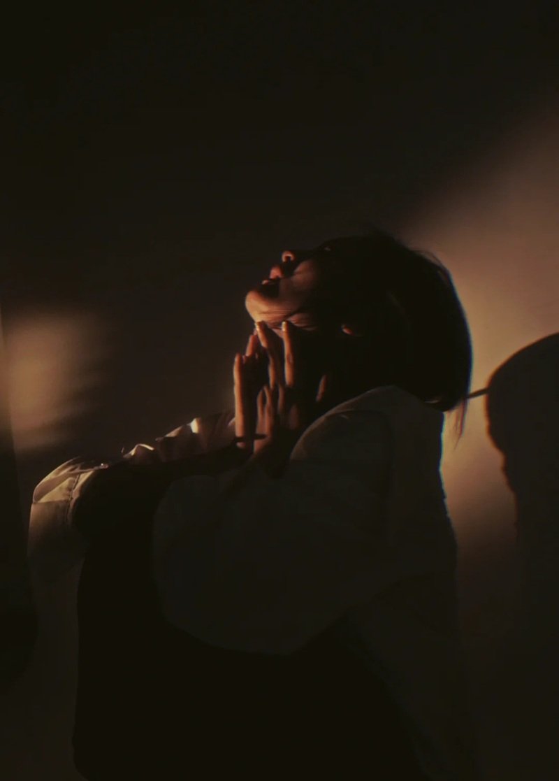 ảnh cô gái buồn 36