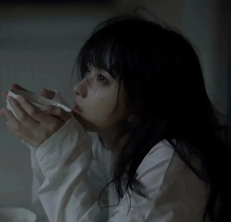 ảnh cô gái buồn 37