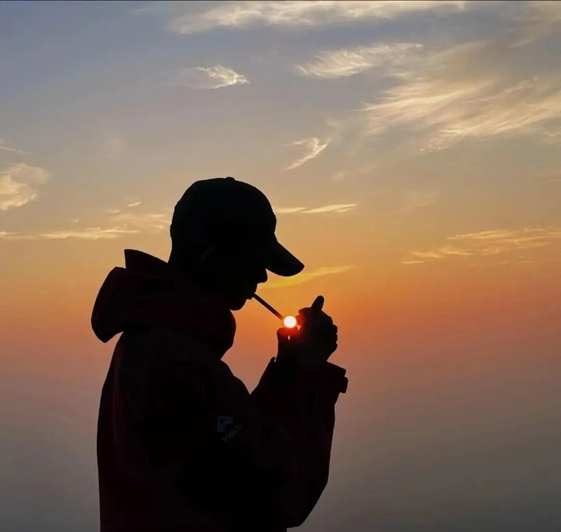 ảnh đại diện facebook buồn 9