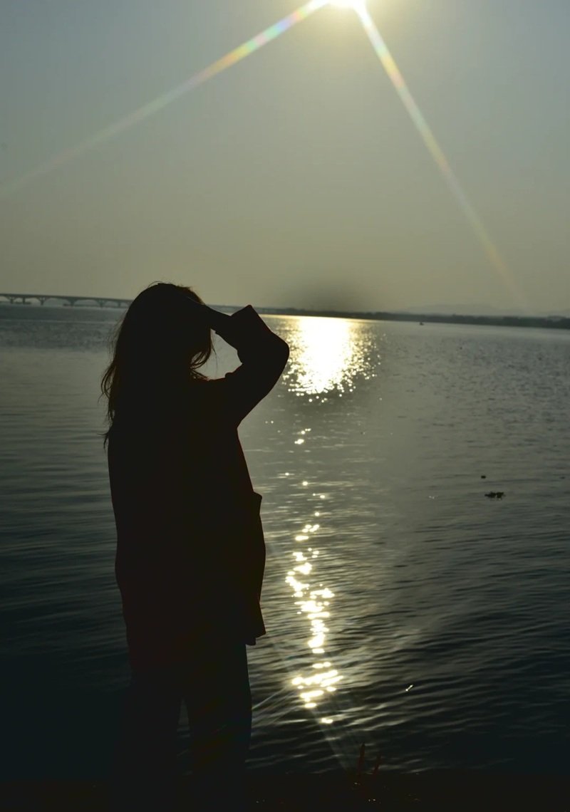 ảnh gái xinh buồn 12