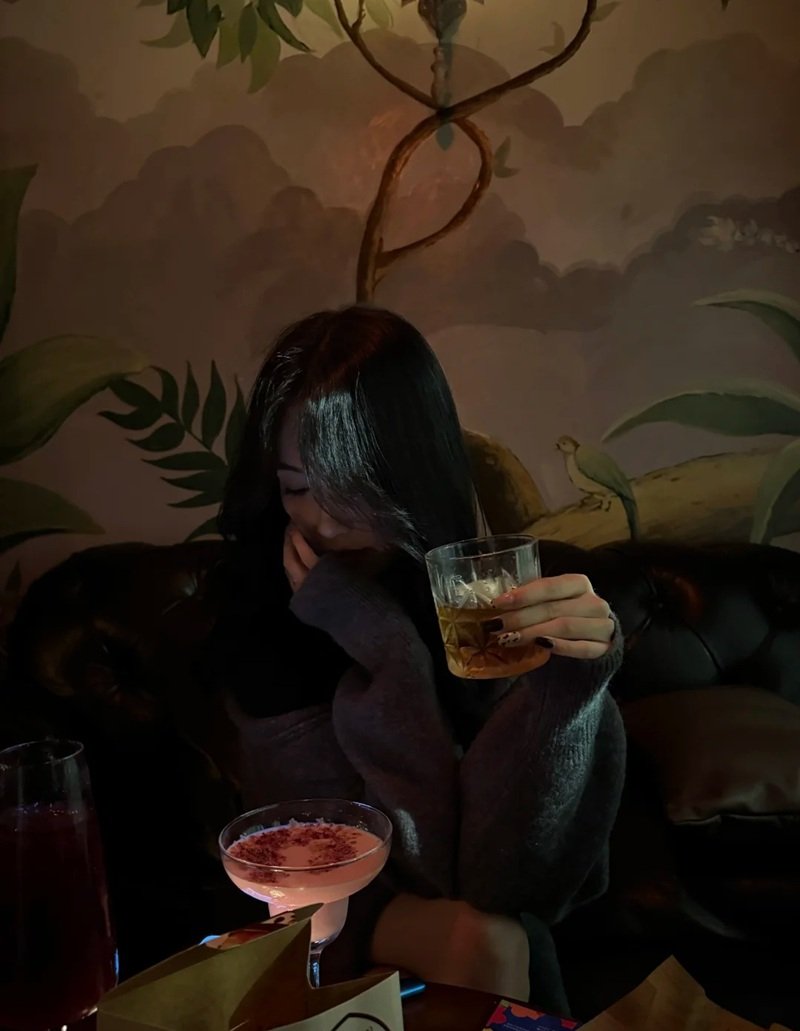 ảnh girl che mặt buồn 22