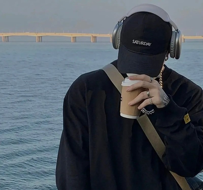 ảnh nam buồn che mặt 35