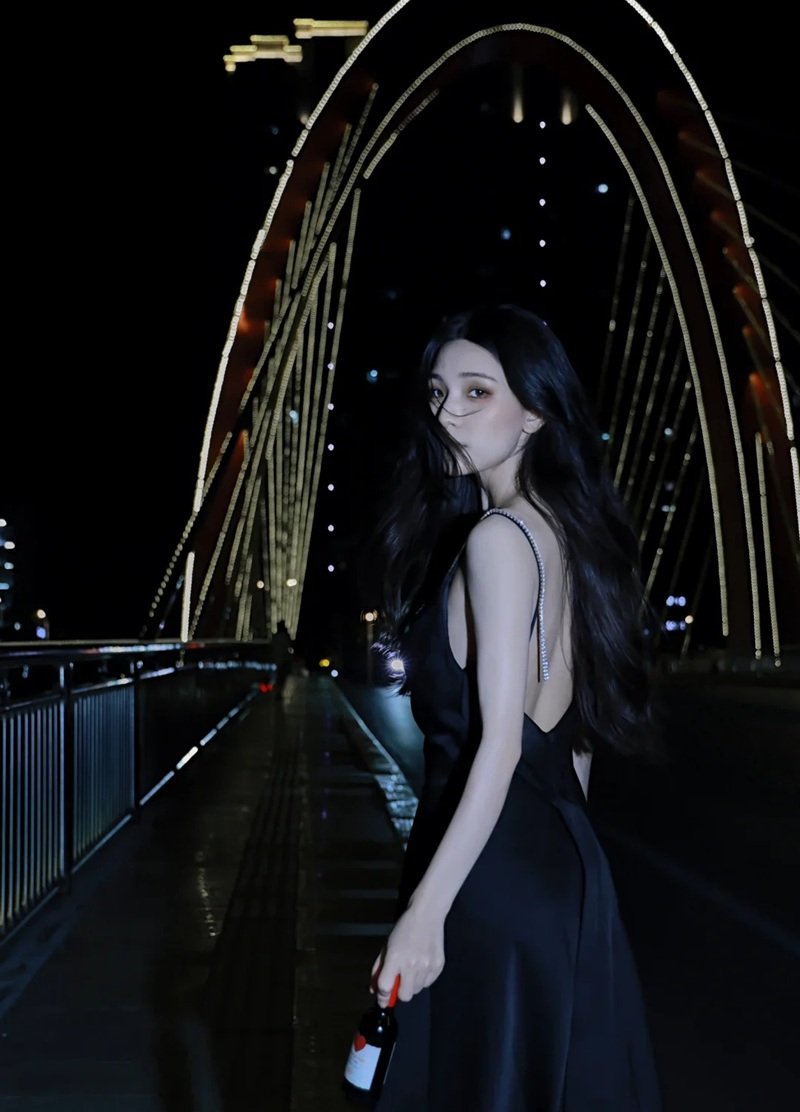 buồn ảnh nữ khóc che mặt 14