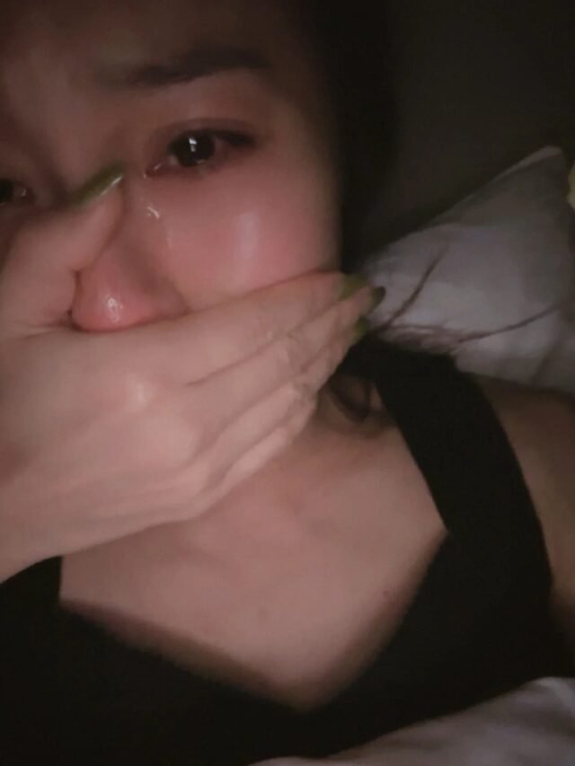 Tổng hợp 80+ ảnh gái xinh che mặt buồn chất như nước cất