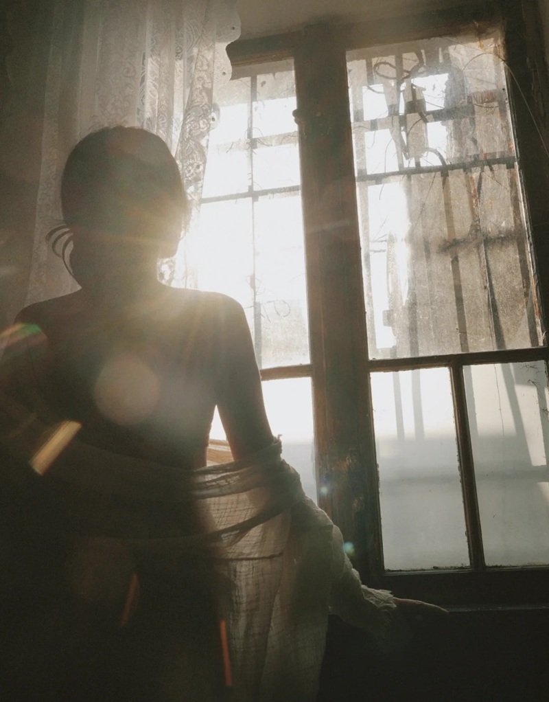 facebook ảnh cô gái buồn 11