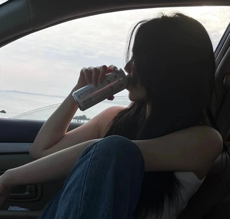 facebook ảnh cô gái buồn 19