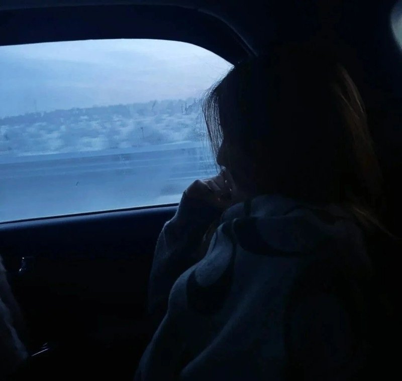 facebook ảnh cô gái buồn 20