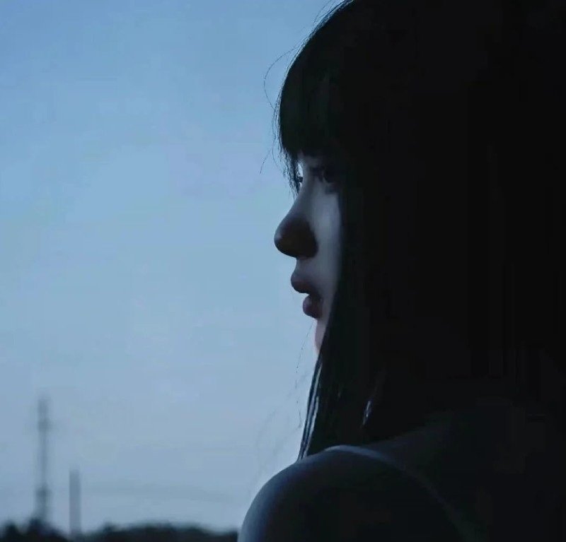 facebook ảnh cô gái buồn 23