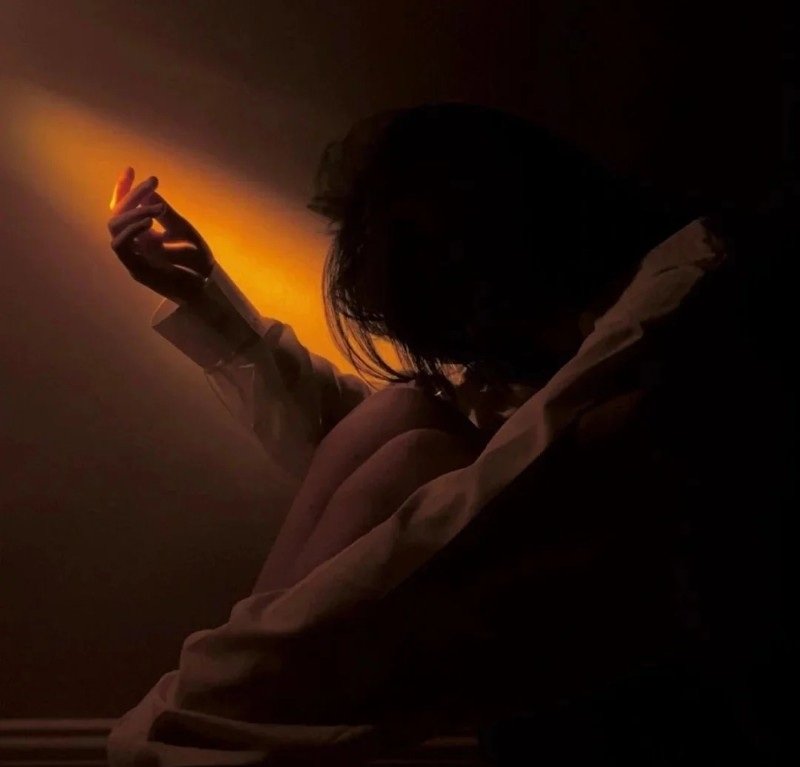 facebook ảnh cô gái buồn 3