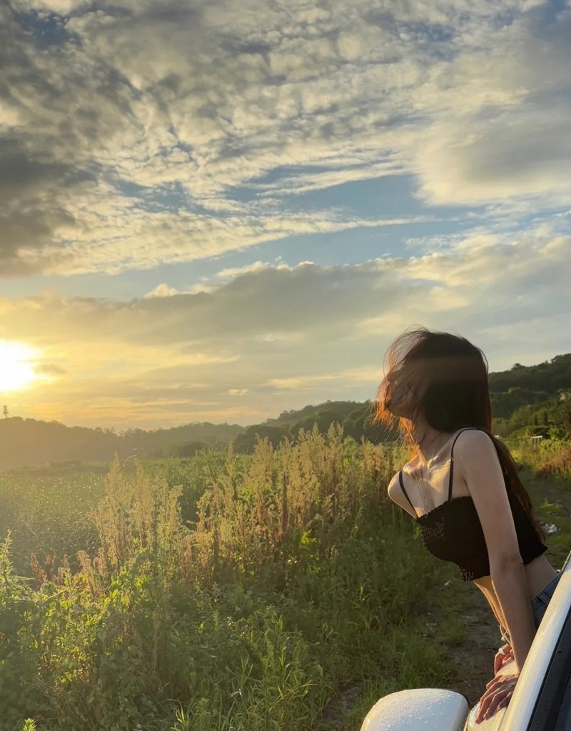 facebook ảnh cô gái buồn 39