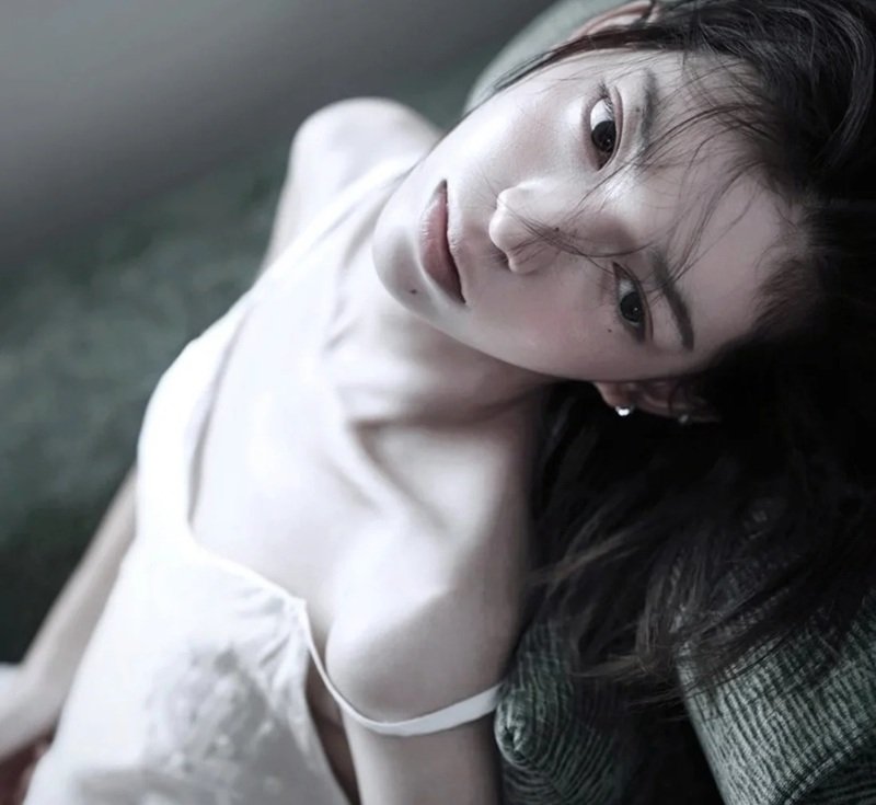 hình ảnh avatar buồn cho nữ 38