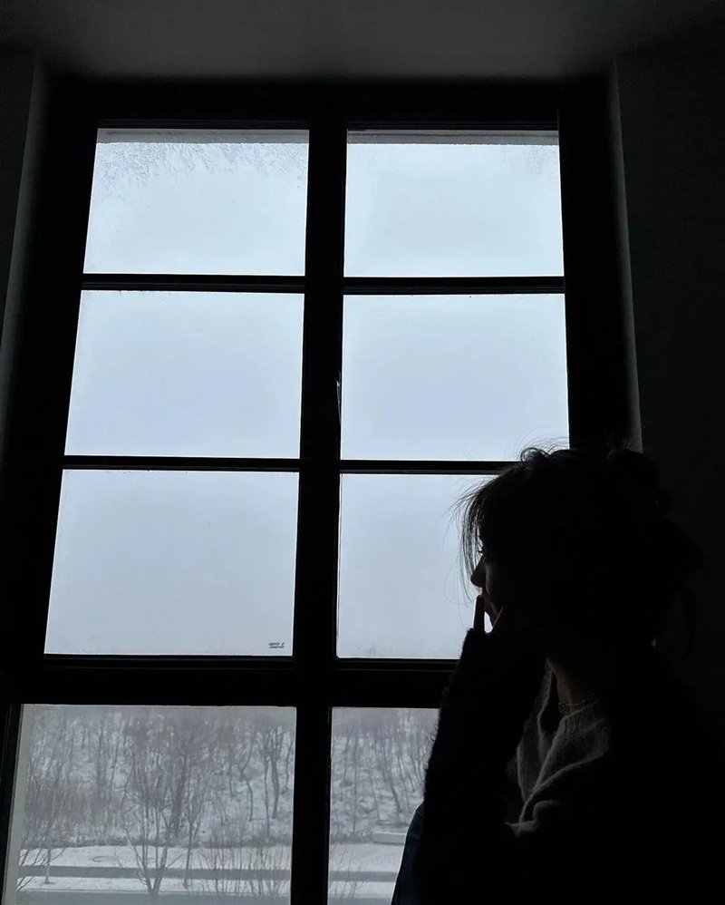 hình ảnh buồn mệt mỏi nữ 17