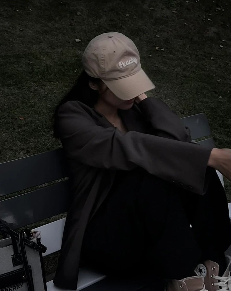 hình ảnh buồn mệt mỏi nữ 27