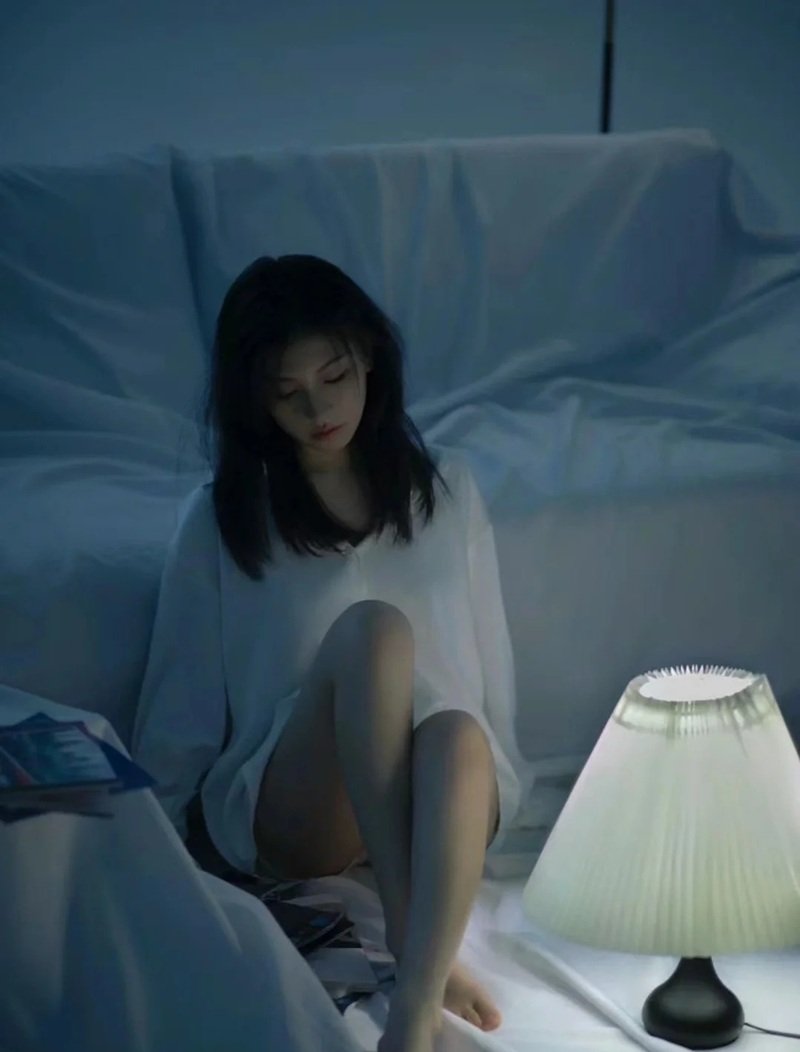 hình ảnh chill buồn nữ 12