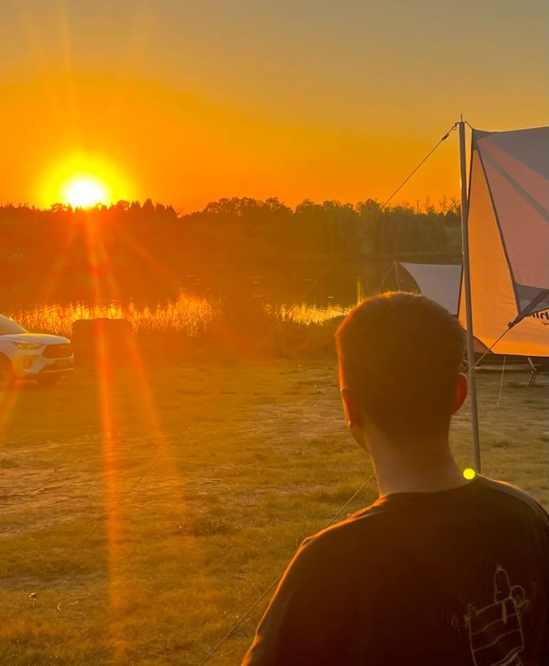 trai ảnh chụp sau lưng nam buồn 4