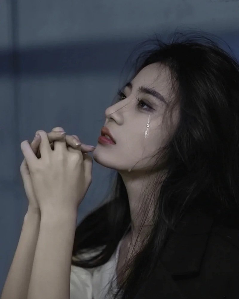 ánh mắt buồn 32