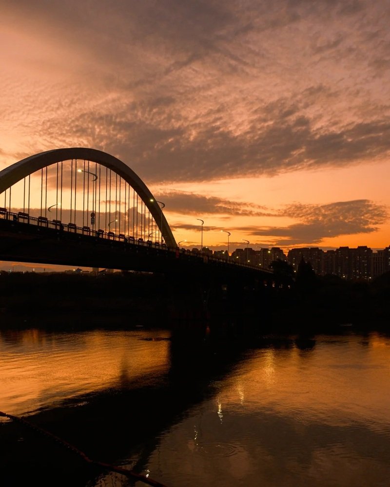 ảnh ngắm hoàng hôn buồn 13