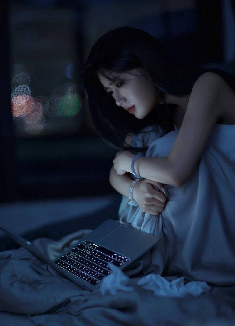 ảnh overthinking buồn 26