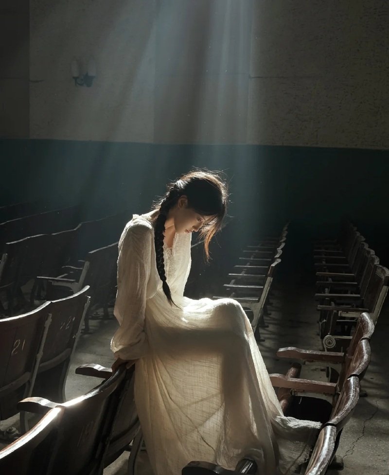 ảnh overthinking buồn 3