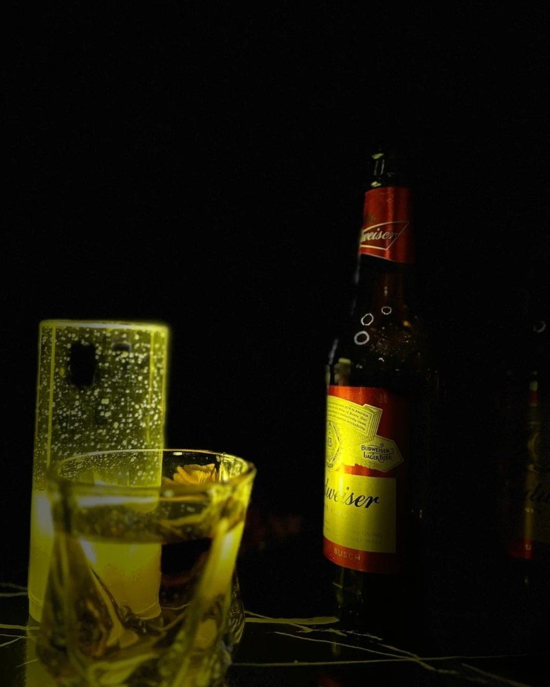 hình ảnh buồn ly rượu 6