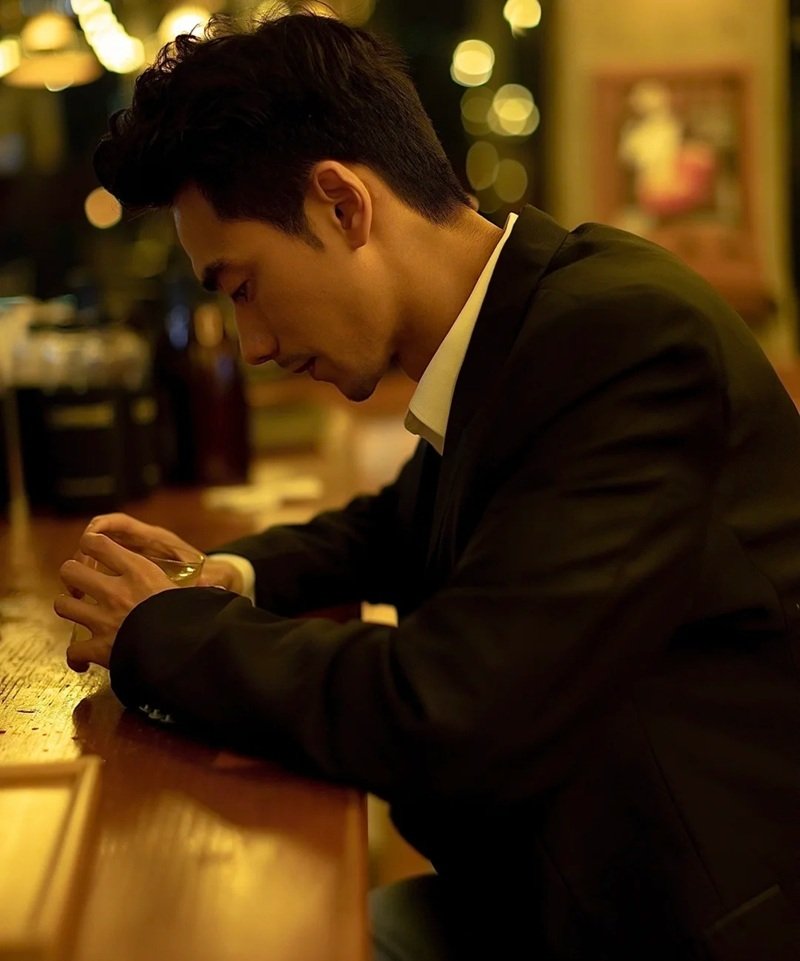 hình ảnh buồn nam chất 5