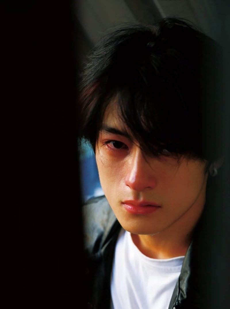 hình ảnh buồn nam chất 8