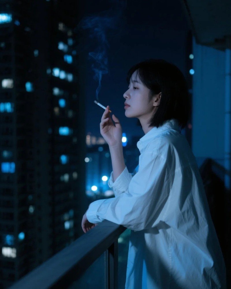 hình ảnh hút thuốc buồn nữ 4