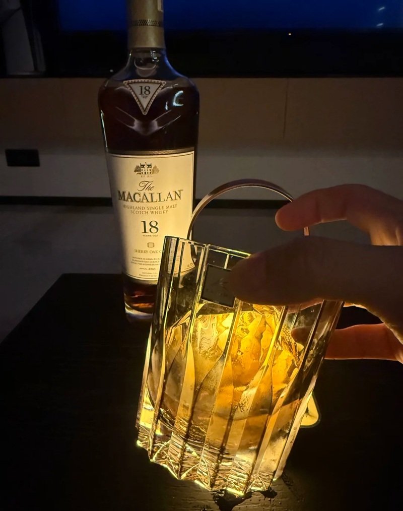 hình ảnh ly rượu buồn 33