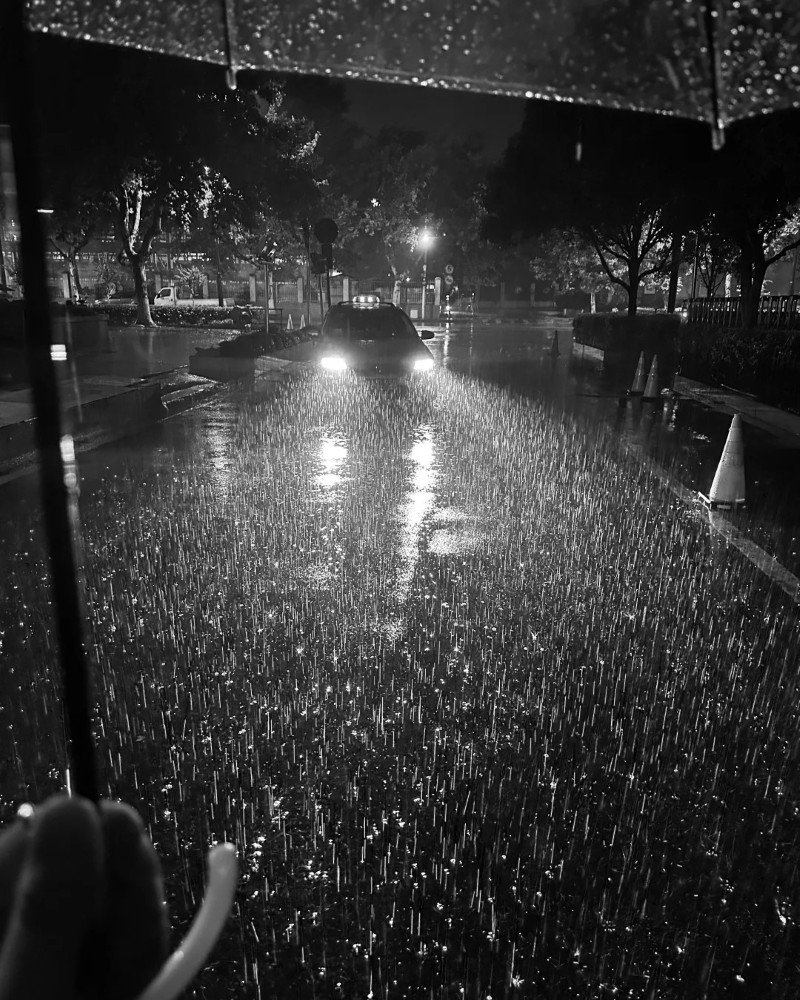 hình ảnh mưa buồn 1