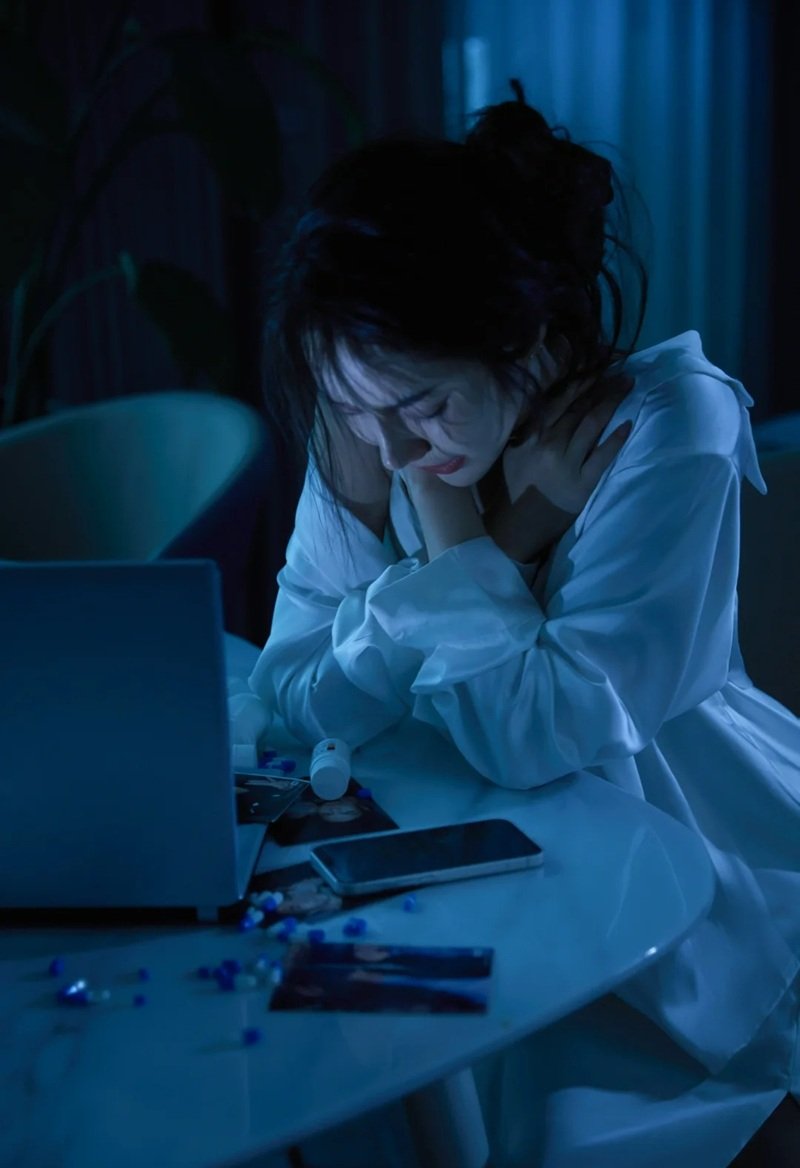 tải hình ảnh buồn khóc 19