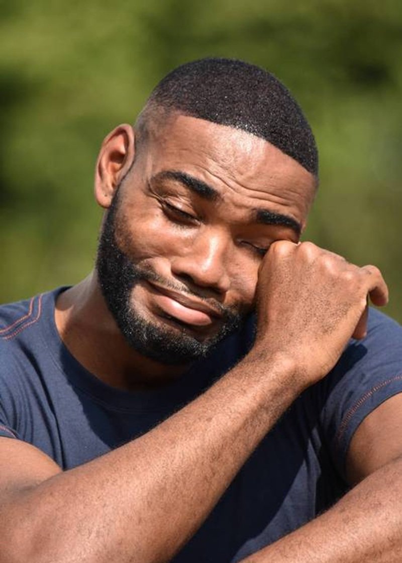 Ảnh Anh Da Đen Khóc 25