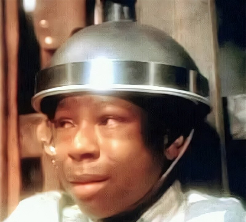 Ảnh Anh Da Đen Khóc 5