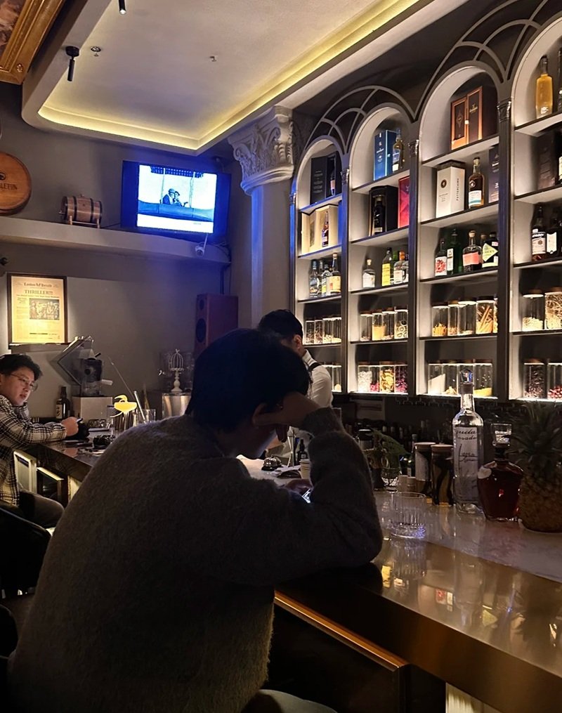 Ảnh Uống Rượu Buồn 11