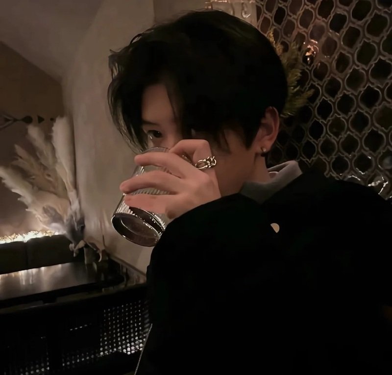 Ảnh Uống Rượu Buồn 29