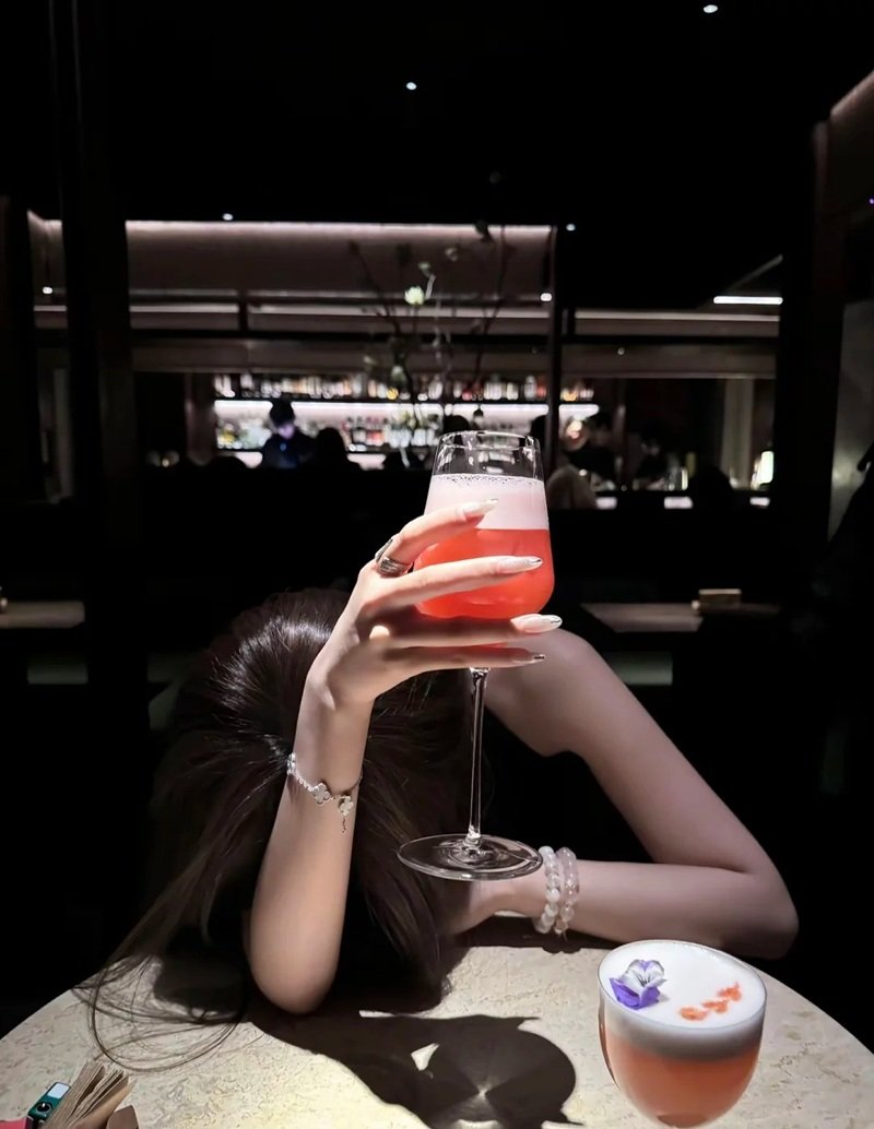 Ảnh Uống Rượu Buồn 35