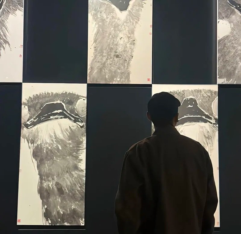 Cách chụp ảnh sau lưng nam buồn