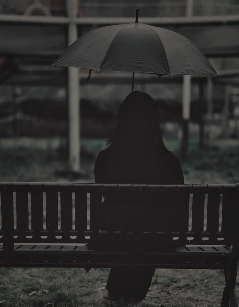 ảnh buồn màu đen 12