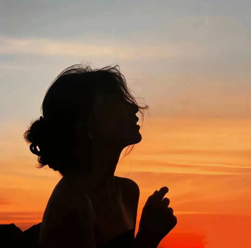 ảnh cô gái buồn 15