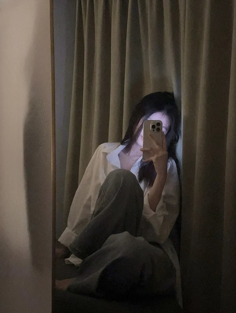 ảnh cô gái buồn 26